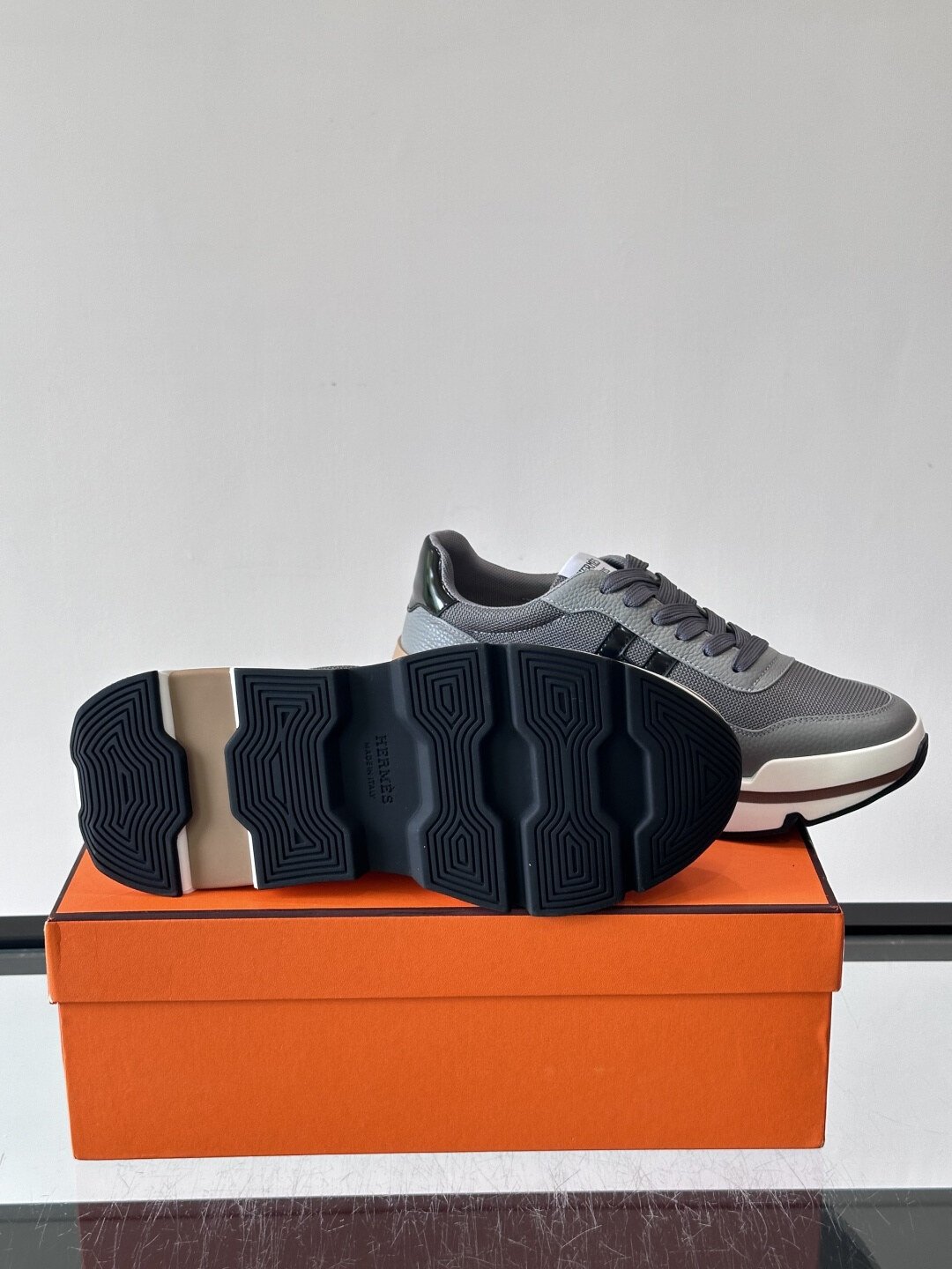 Hermès Baskets Bouncing gris et bleu