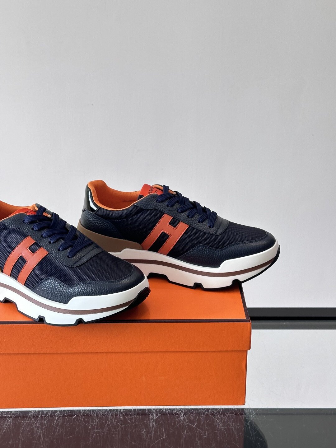 Hermès Baskets Bouncing bleu et orange