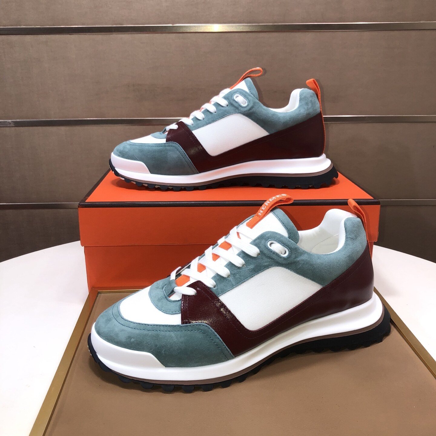 Hermès Baskets Bouncing bleu, vert et bordeaux