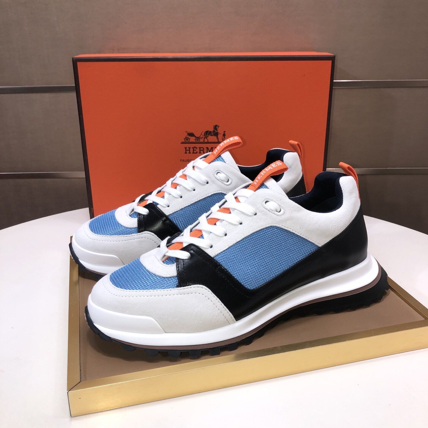 Hermès Baskets Bouncing blanc, noir et bleu