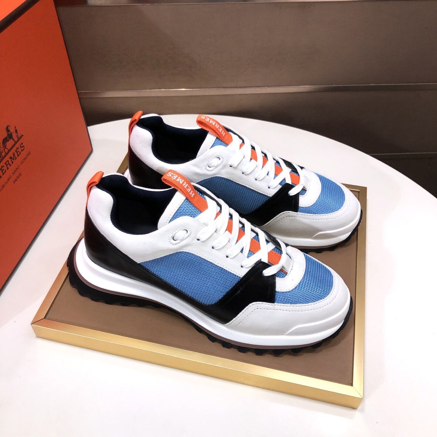Hermès Baskets Bouncing blanc, noir et bleu