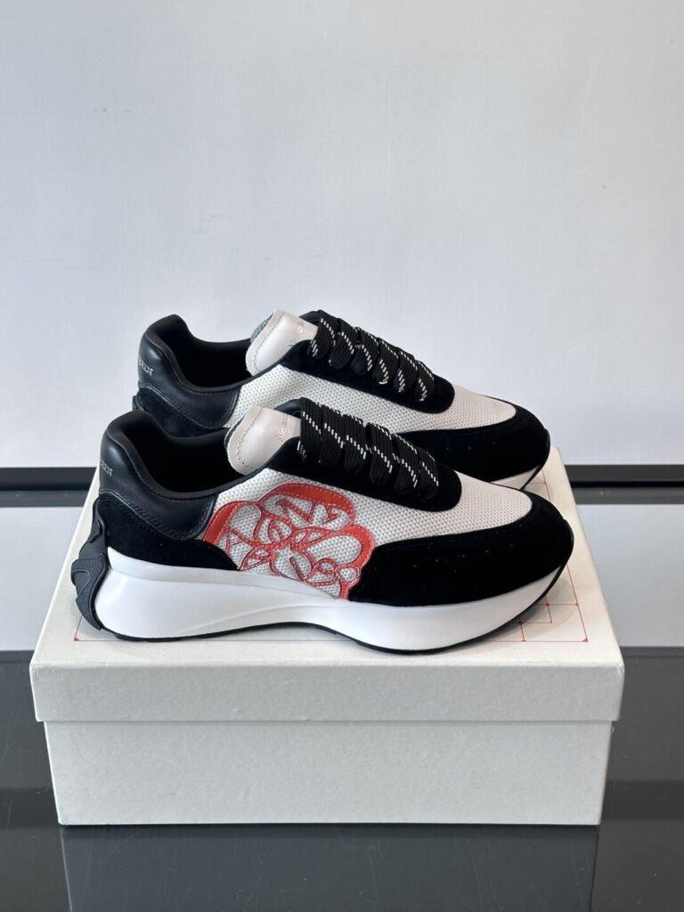 Alexander McQueen Baskets Sprint Runner gris et vert
