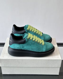 Alexander McQueen Baskets Sprint Runner blanc et noir