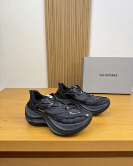 Alexander McQueen Baskets Sprint Runner beige