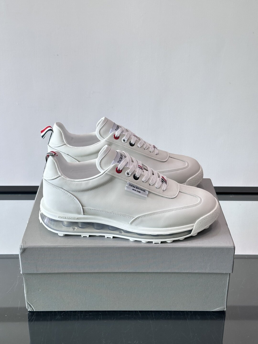 Thom Browne Baskets Tech Runner blanc