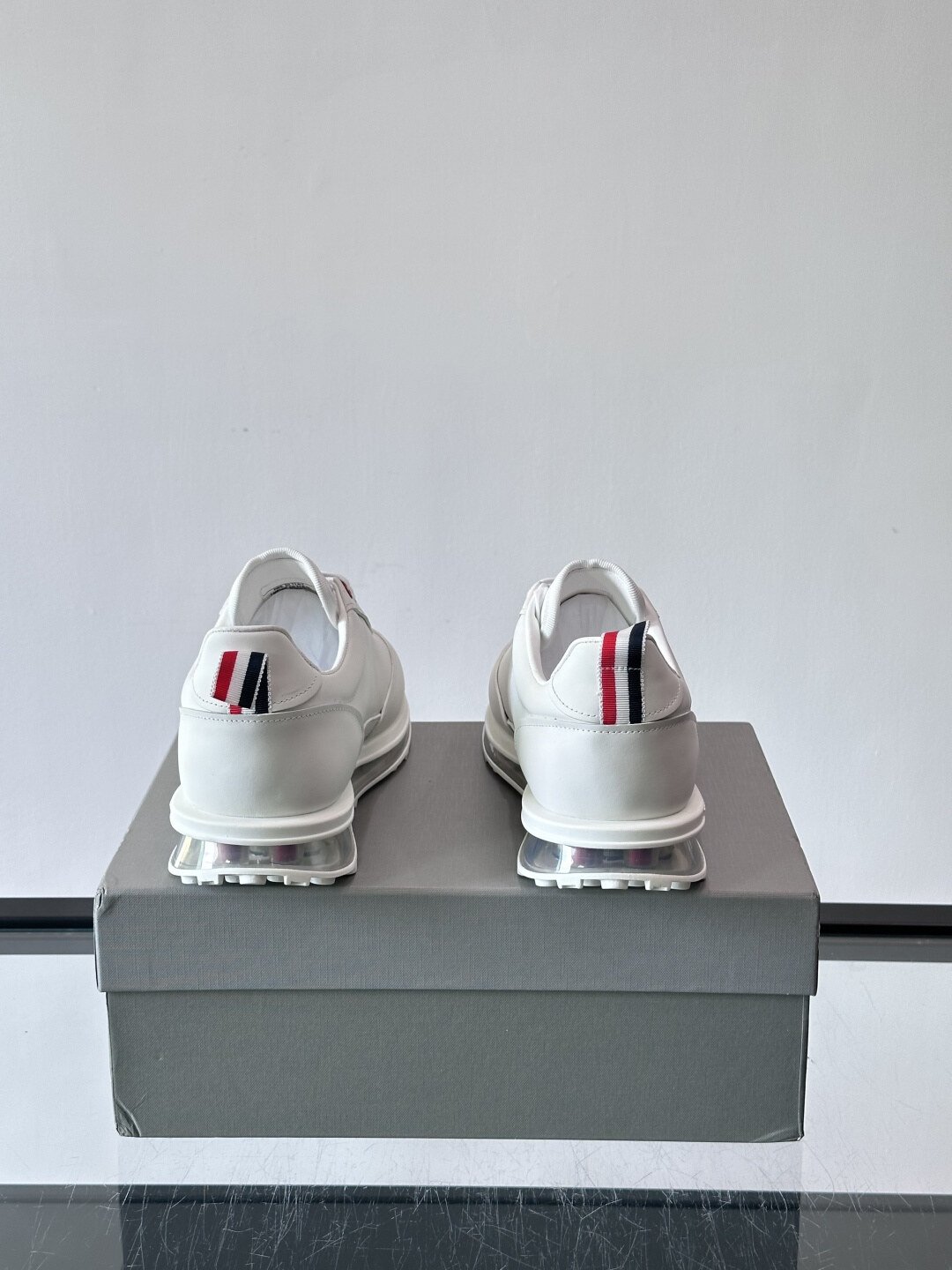 Thom Browne Baskets Tech Runner blanc
