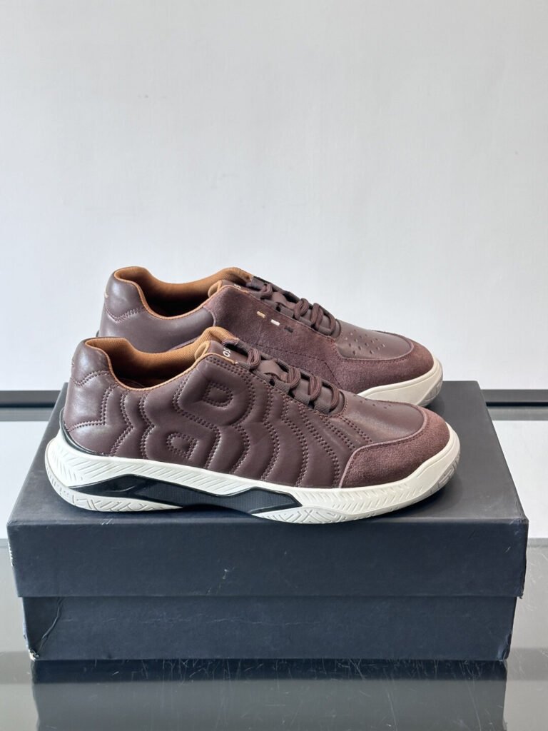 BOSS Baskets Sneakers taupe