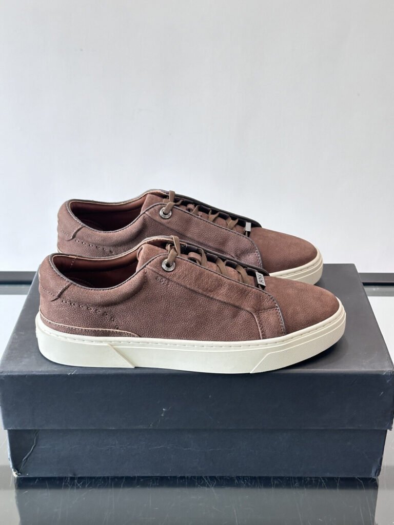 BOSS Baskets Sneakers marron