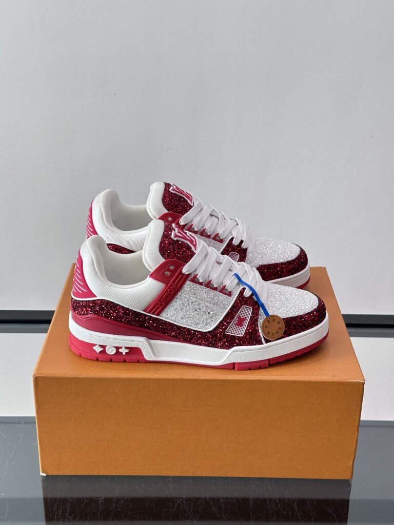 Louis Vuitton Baskets Trainer rouge pailleté