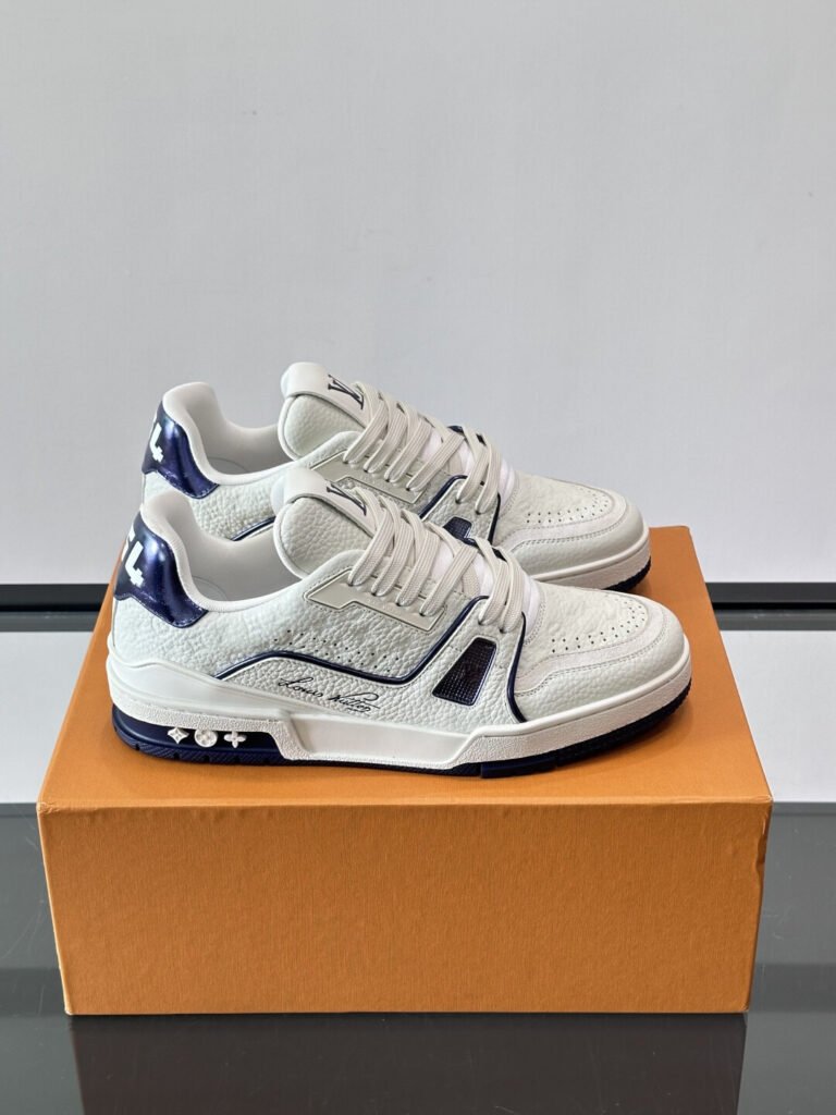 Louis Vuitton Baskets Trainer blanc et bleu