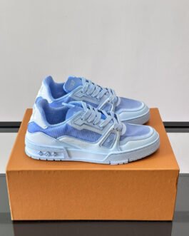 Louis Vuitton Baskets Trainer bleu ciel