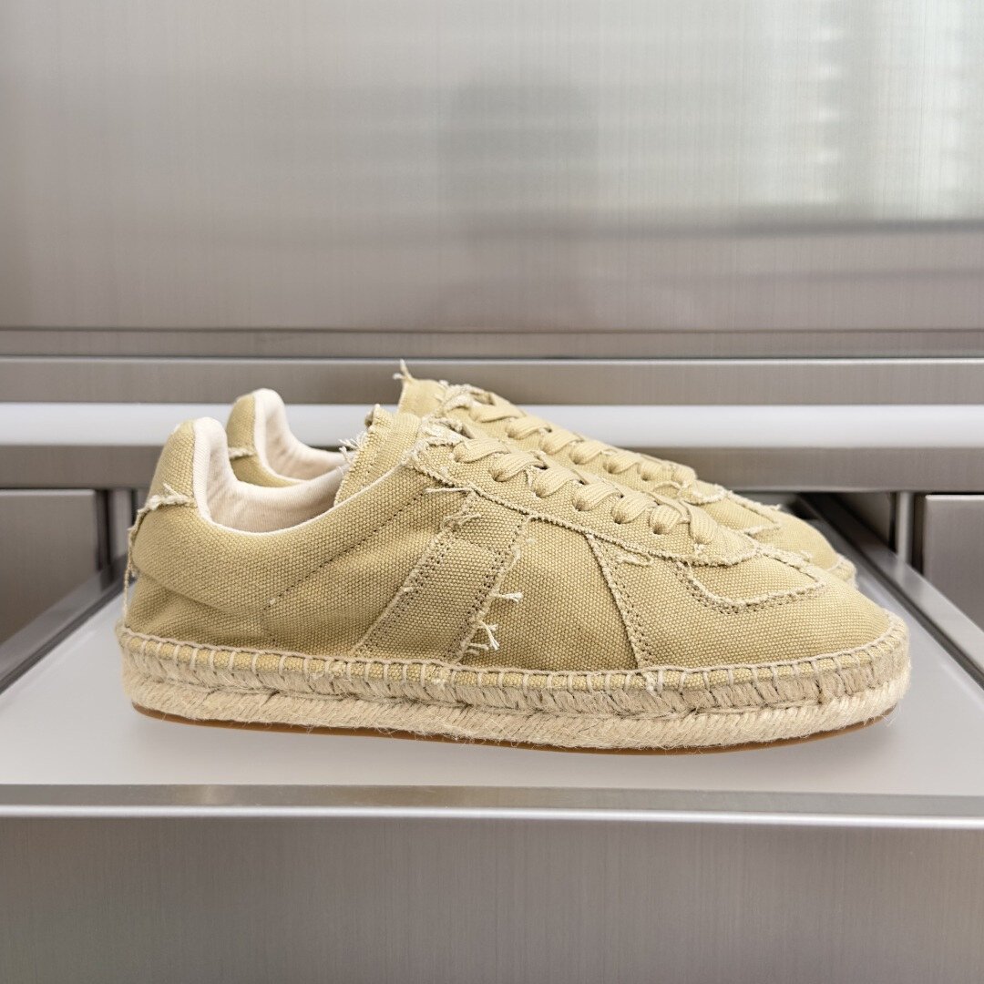 Miu Miu Espadrilles Espadrilles beige