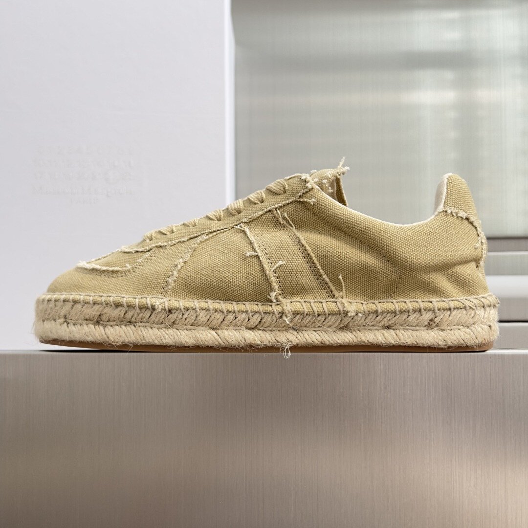 Miu Miu Espadrilles Espadrilles beige