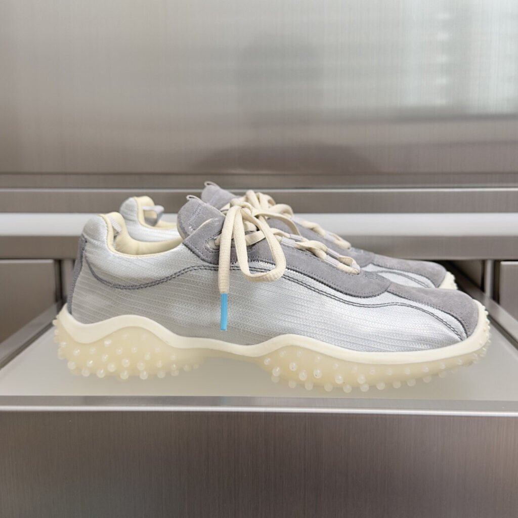 Miu Miu Baskets Plume gris argent