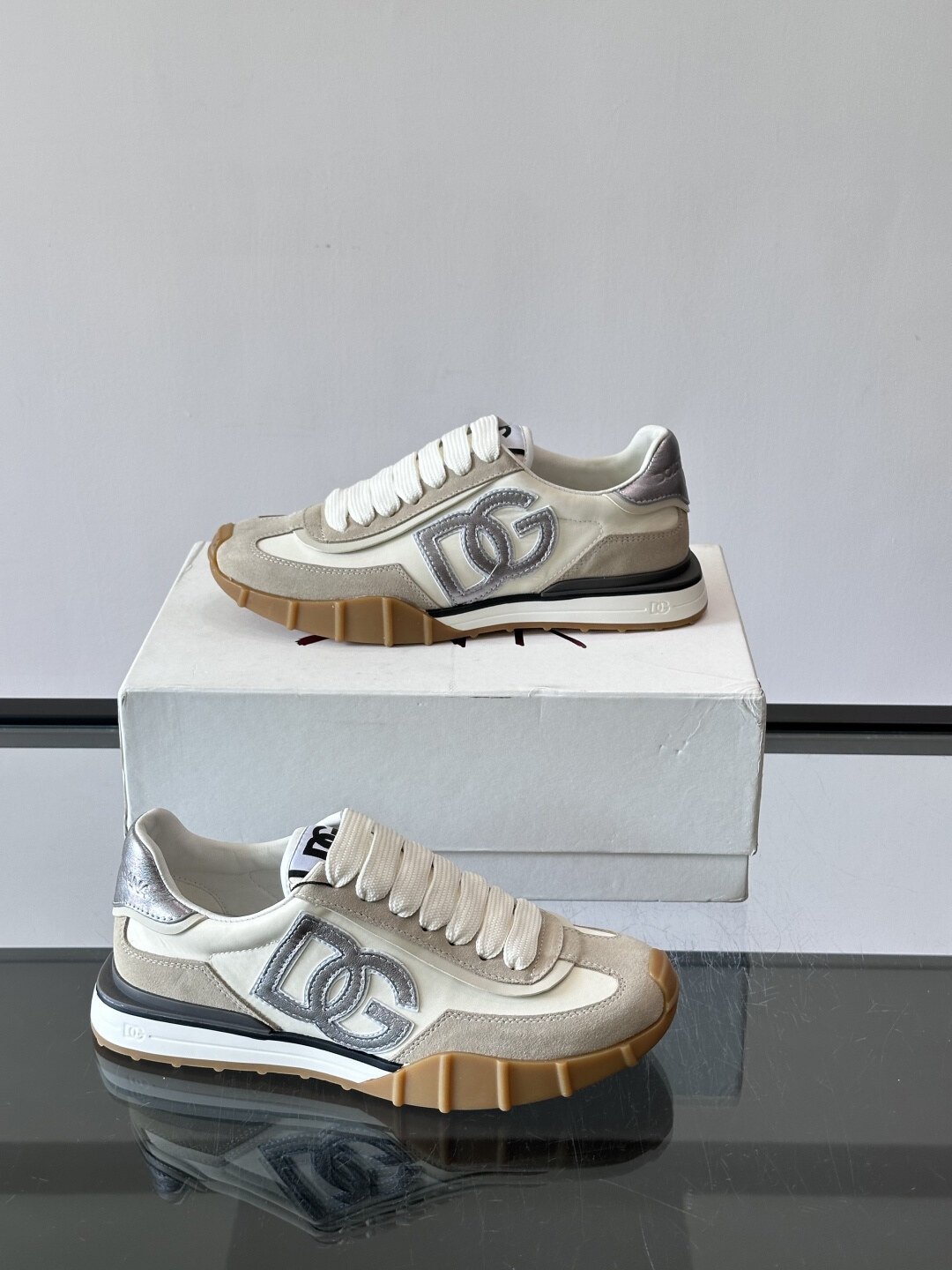 Dolce & Gabbana Baskets Portofino blanc, noir et beige