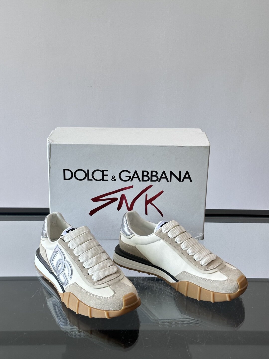Dolce & Gabbana Baskets Portofino blanc, noir et beige