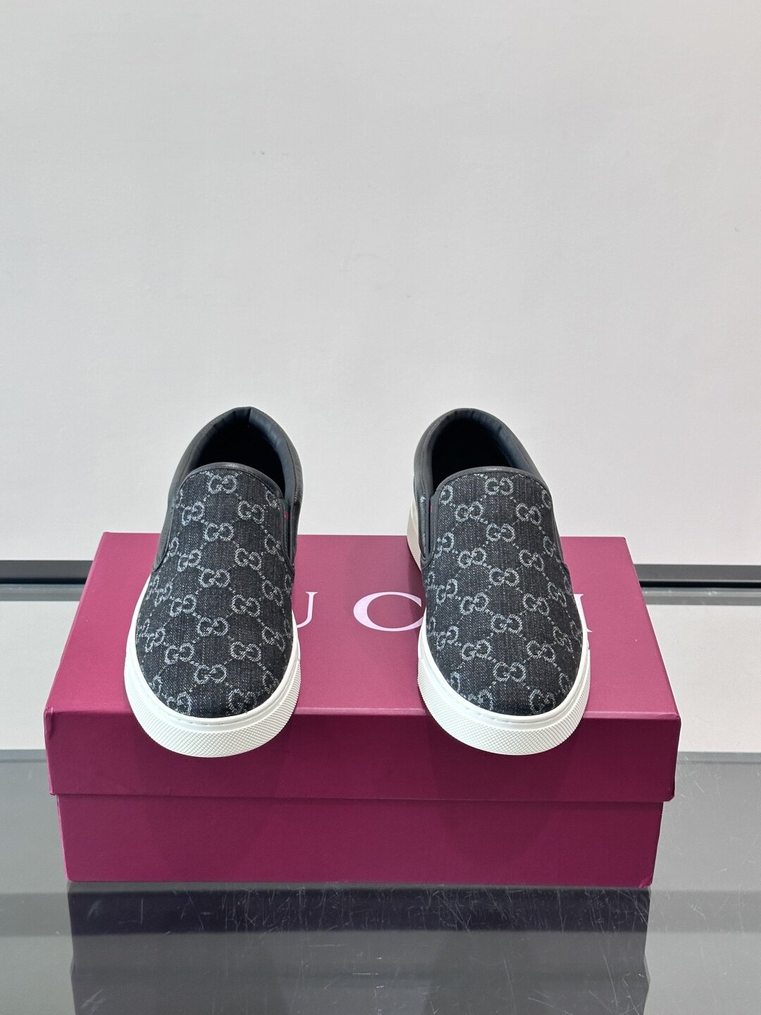 Gucci Baskets Ace GG Supreme noir monogramme