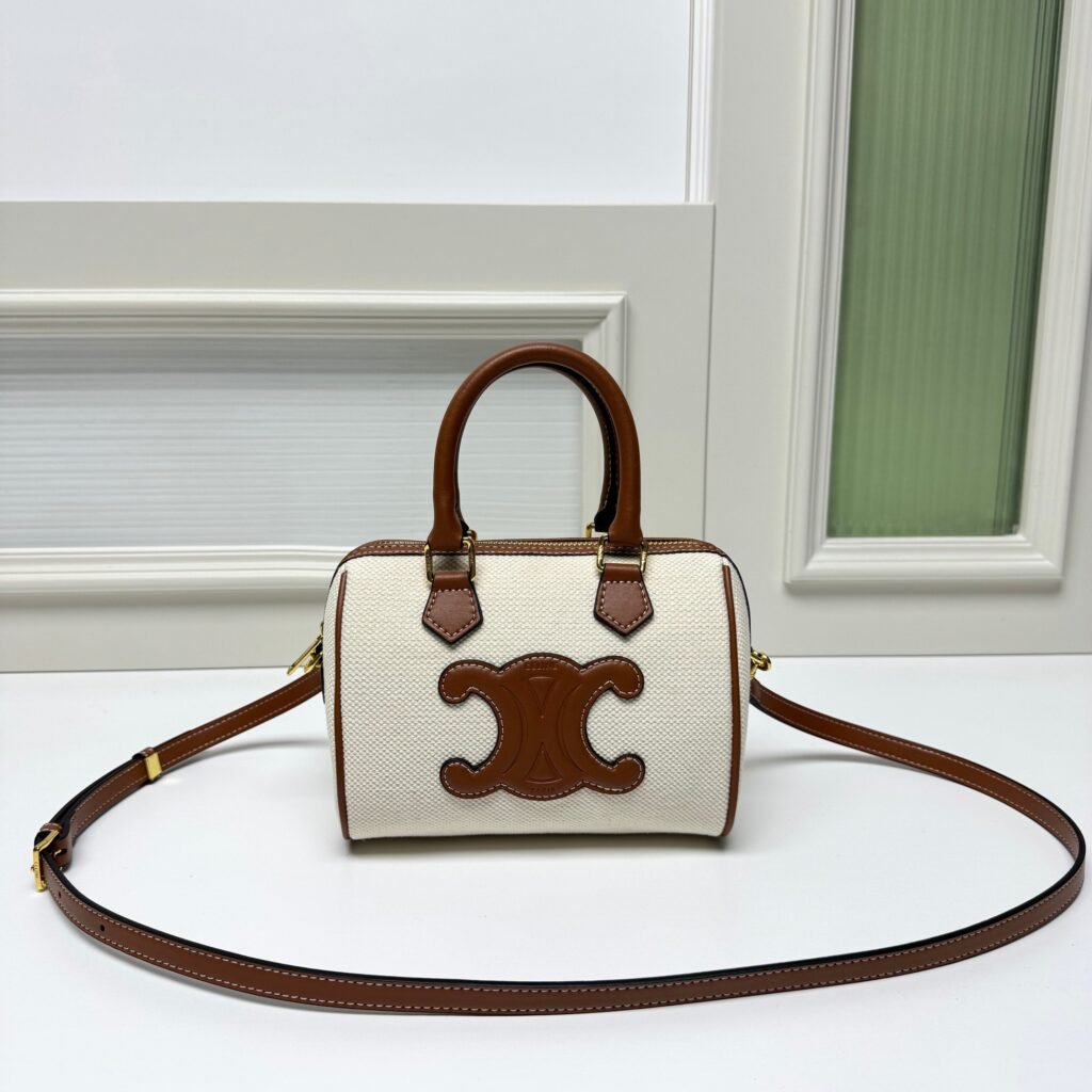 Celine Mini sac bowling au motif Cuir Triomphe
