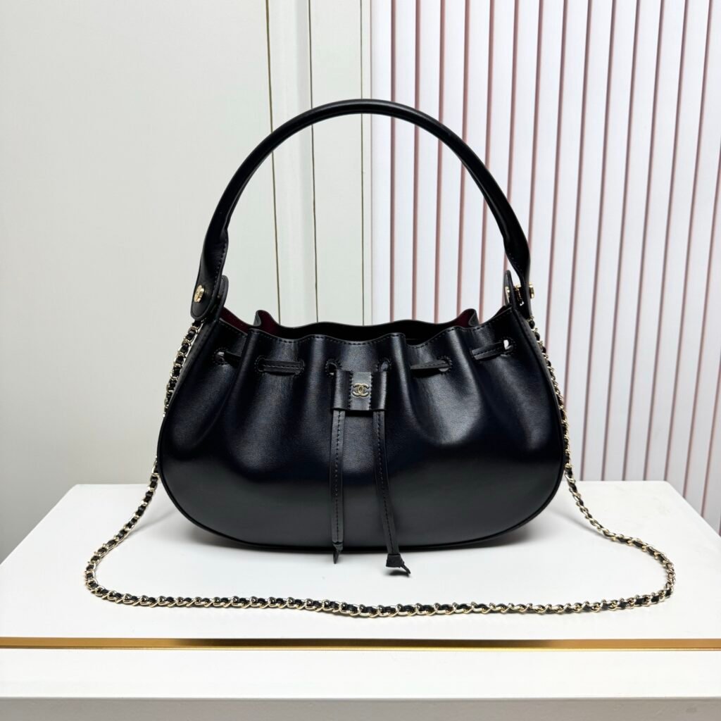 Chanel Sac froncé à anse et chaîne