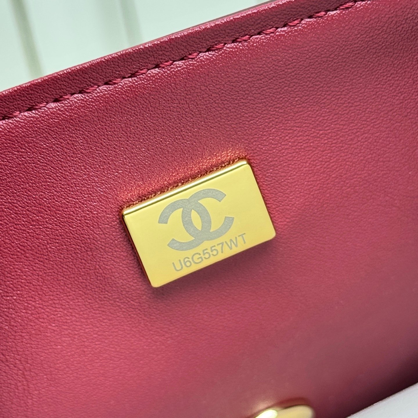 Chanel Mini sac à poignée et rabat lisse