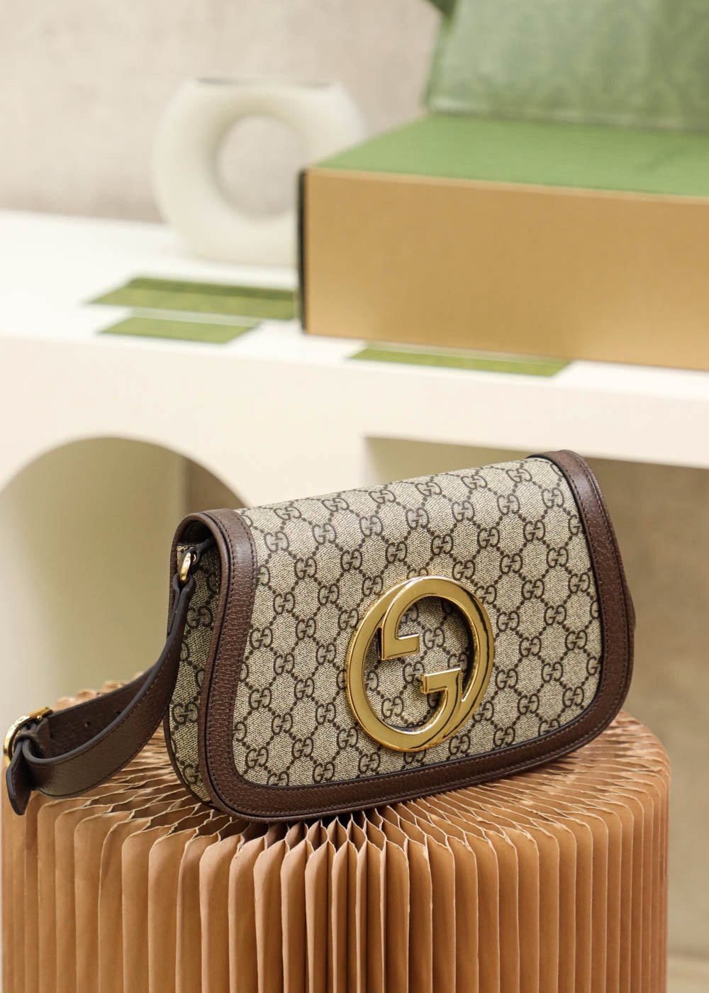 Gucci Blondie GG sac à rabat beige et marron