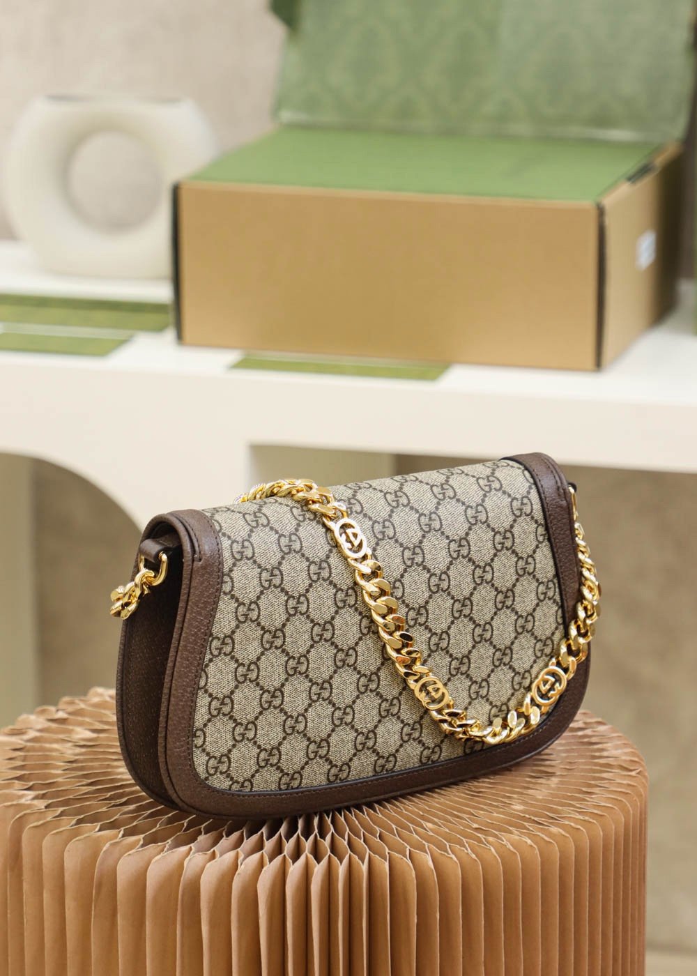 Gucci Blondie GG sac à rabat beige et marron