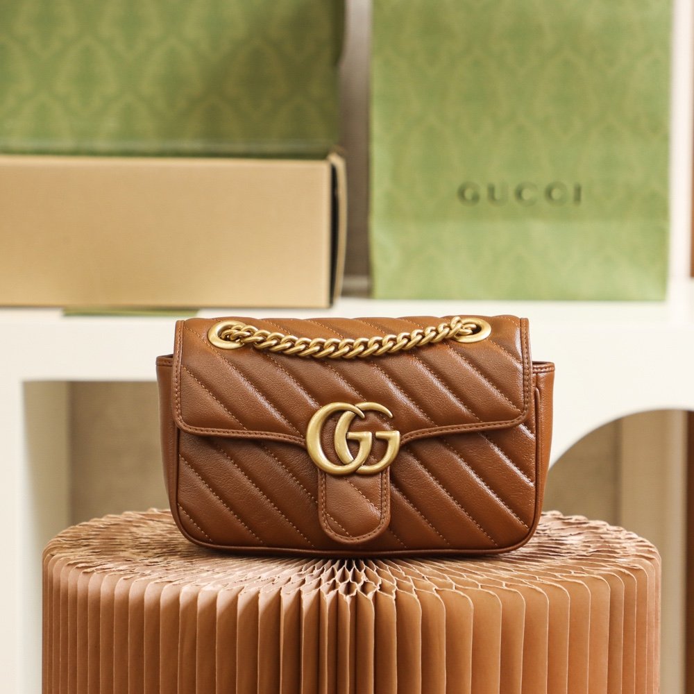 Gucci GG Marmont sac matelassé caramel à chaîne dorée