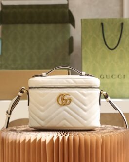 Gucci GG Marmont Vanity sac matelassé zippé