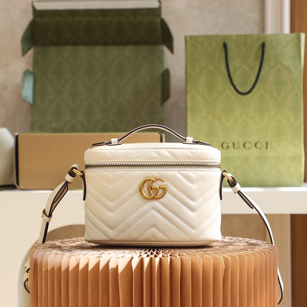 Gucci GG Marmont Vanity sac matelassé zippé