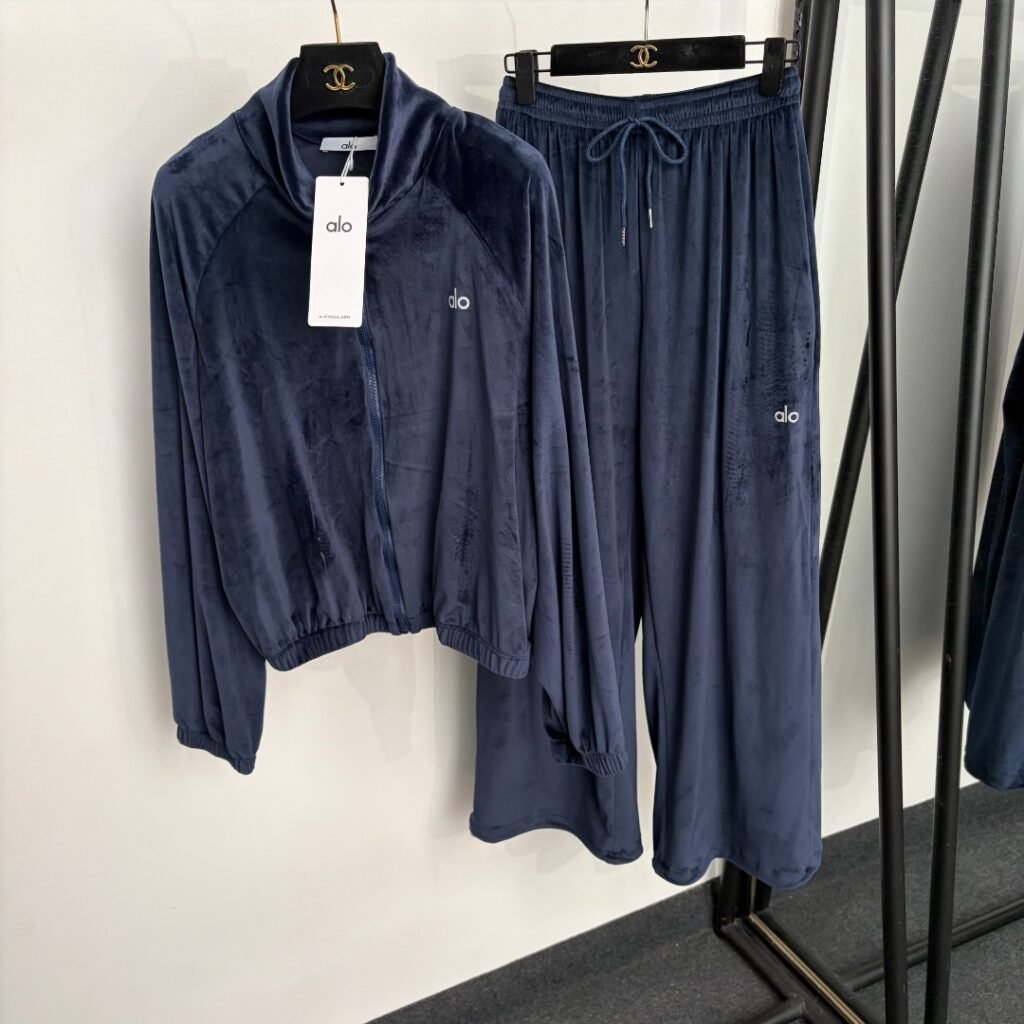 Alo ensemble velours veste et pantalon