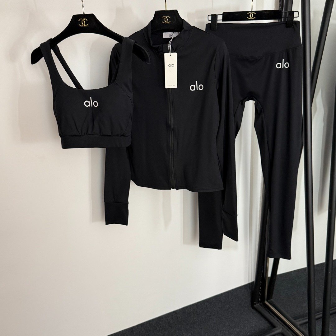 Alo ensemble sport trois pièces