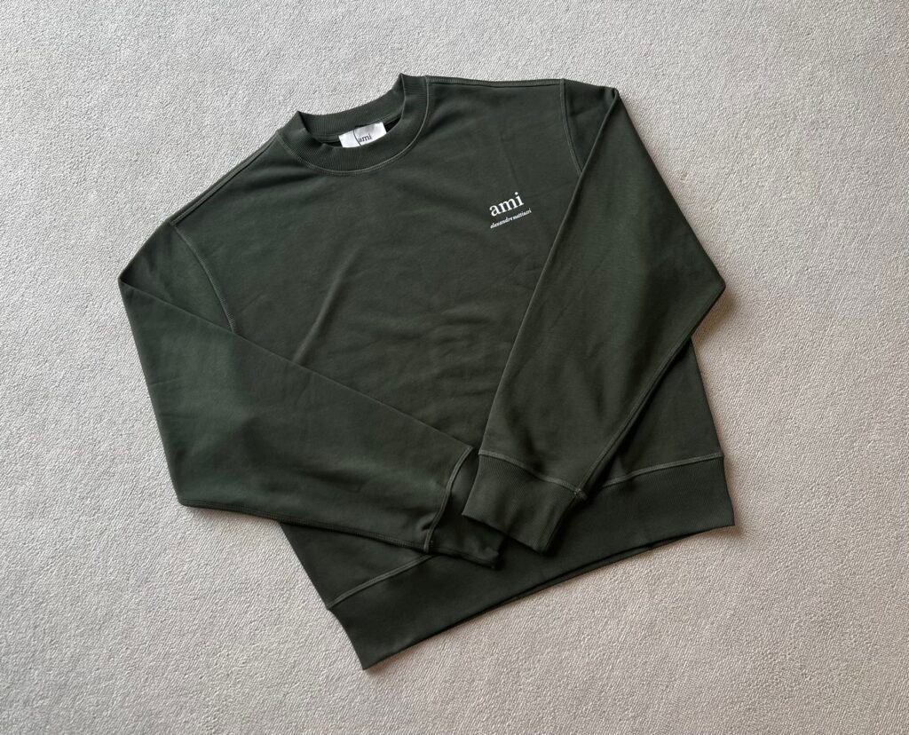 AMI Paris pull col rond logo brodé