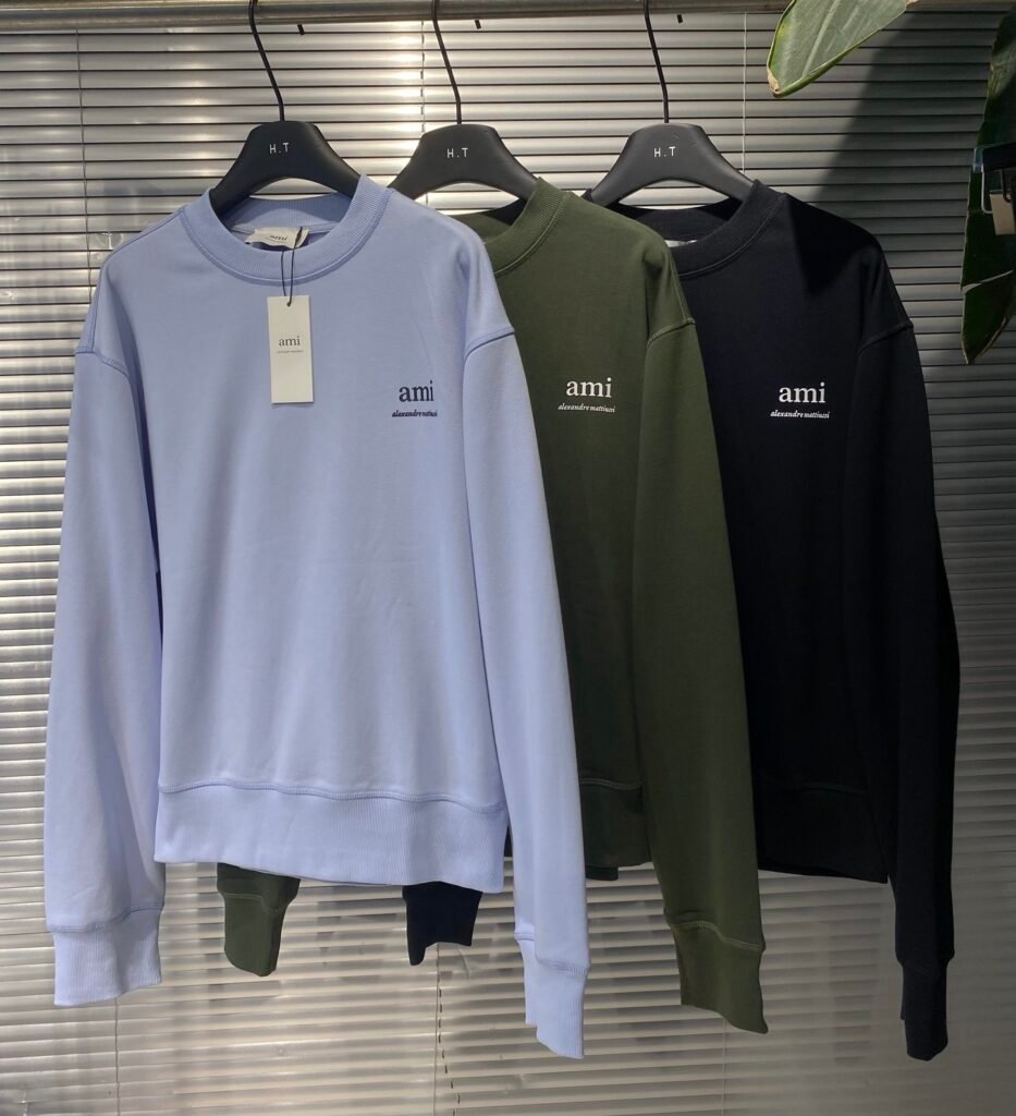 AMI Paris pull logo poitrine