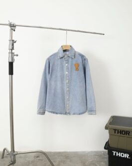 AMI Paris chemise en jean à logo cœur