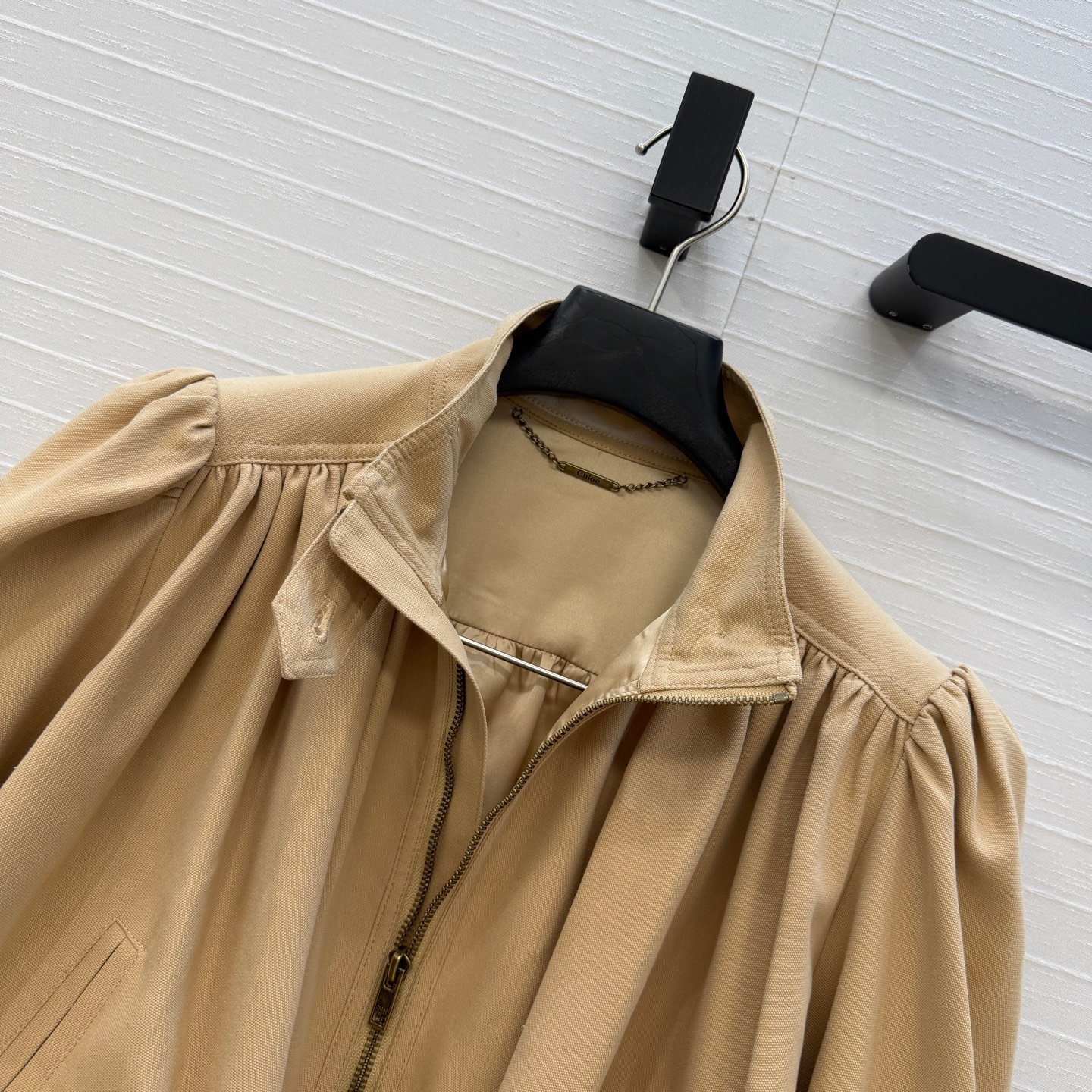 Chloé chemisier beige col montant