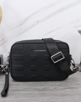 Burberry Sacoche bandoulière tressée noire