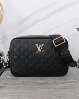 Louis Vuitton Sacoche bandoulière Damier noire à logo LV