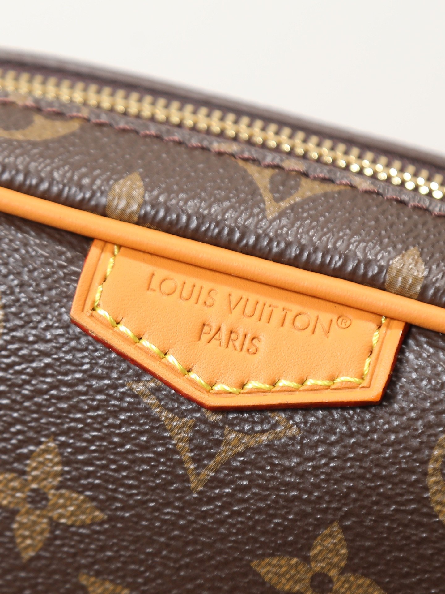 Louis Vuitton Sacoche Monogram marron à bandoulière cuir naturel