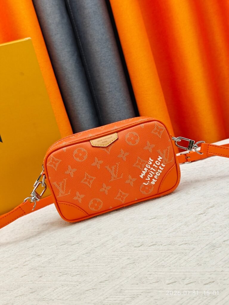 Louis Vuitton Sacoche Monogram orange