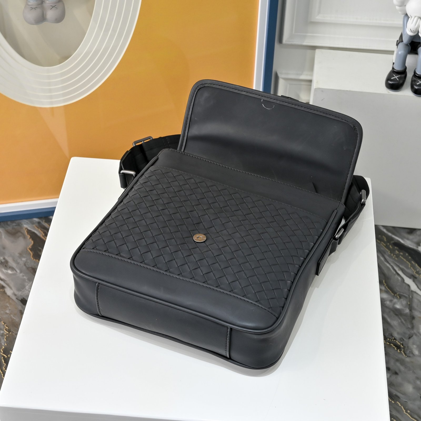 Bottega Veneta Sacoche Intrecciato à rabat et boucle noire