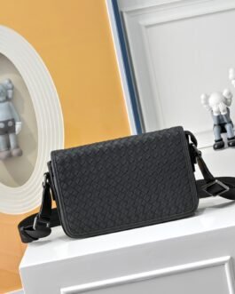 Bottega Veneta Sacoche Intrecciato plate noire