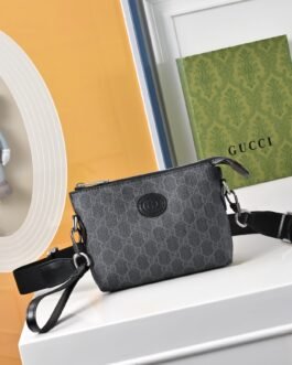 Gucci Sacoche GG noire à dragonne