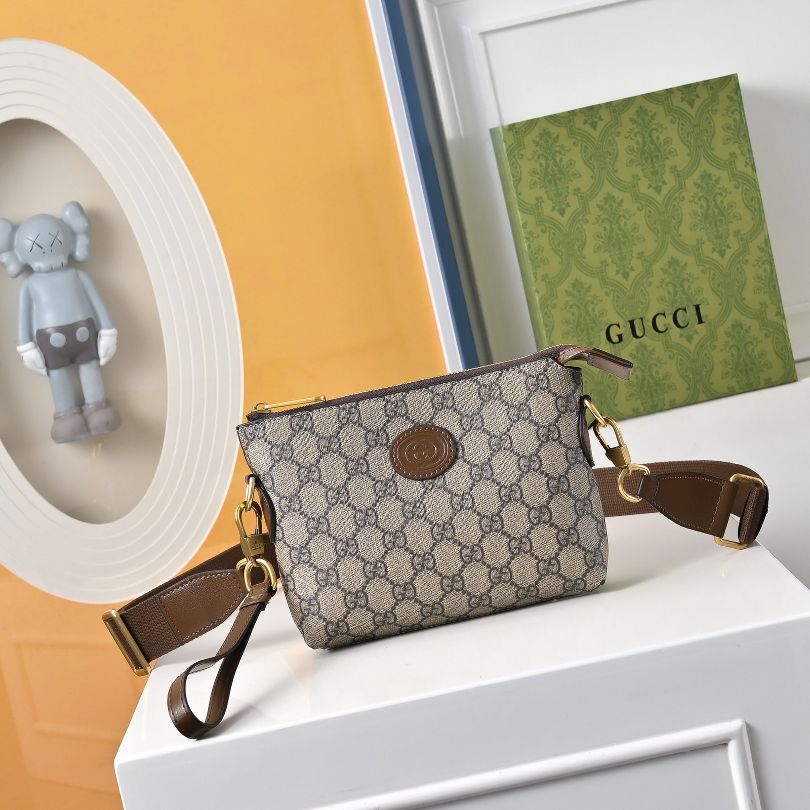 Gucci Sacoche GG beige à bandoulière marron