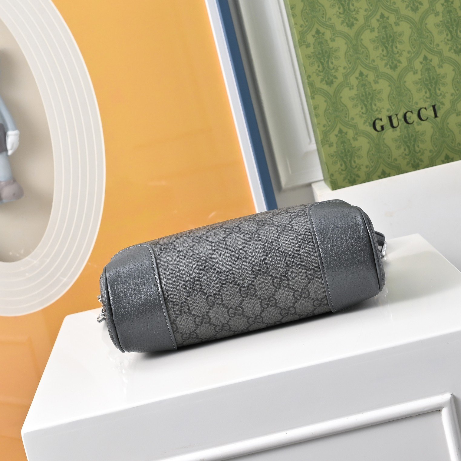 Gucci Sacoche GG noire à double zip