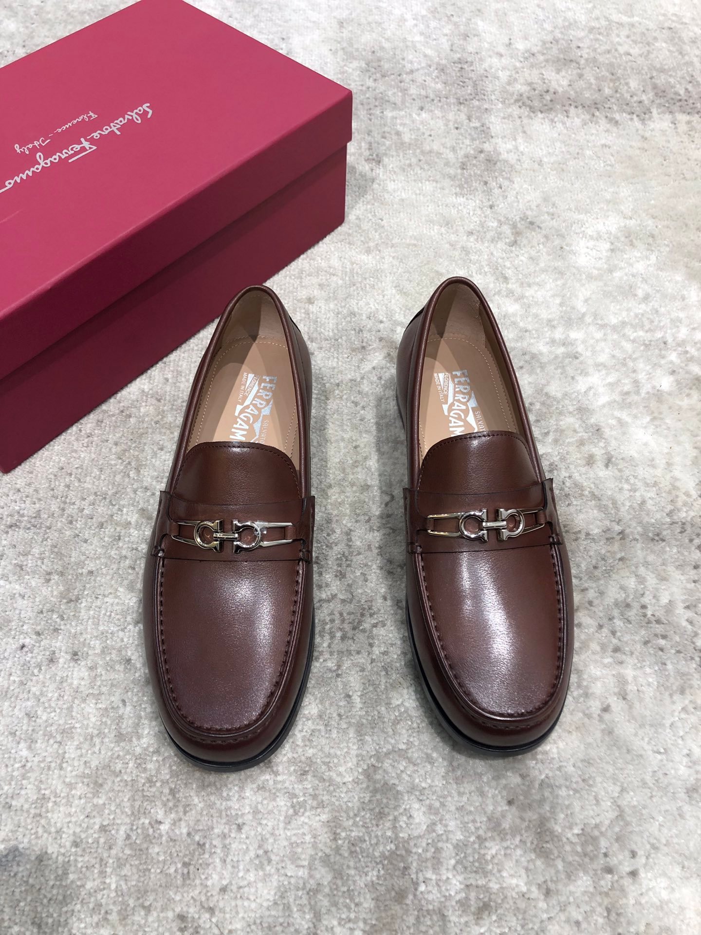 Ferragamo mocassins à mors