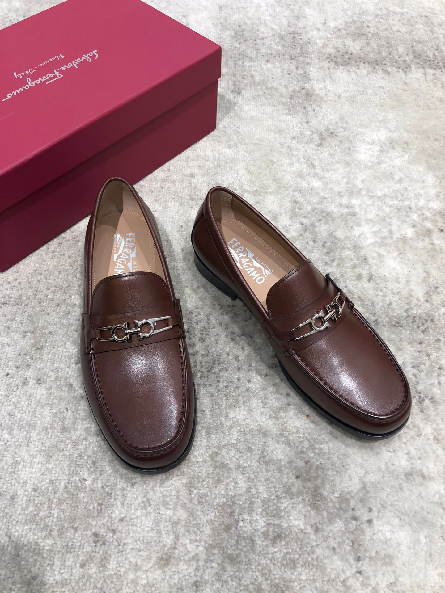 Ferragamo mocassins à mors
