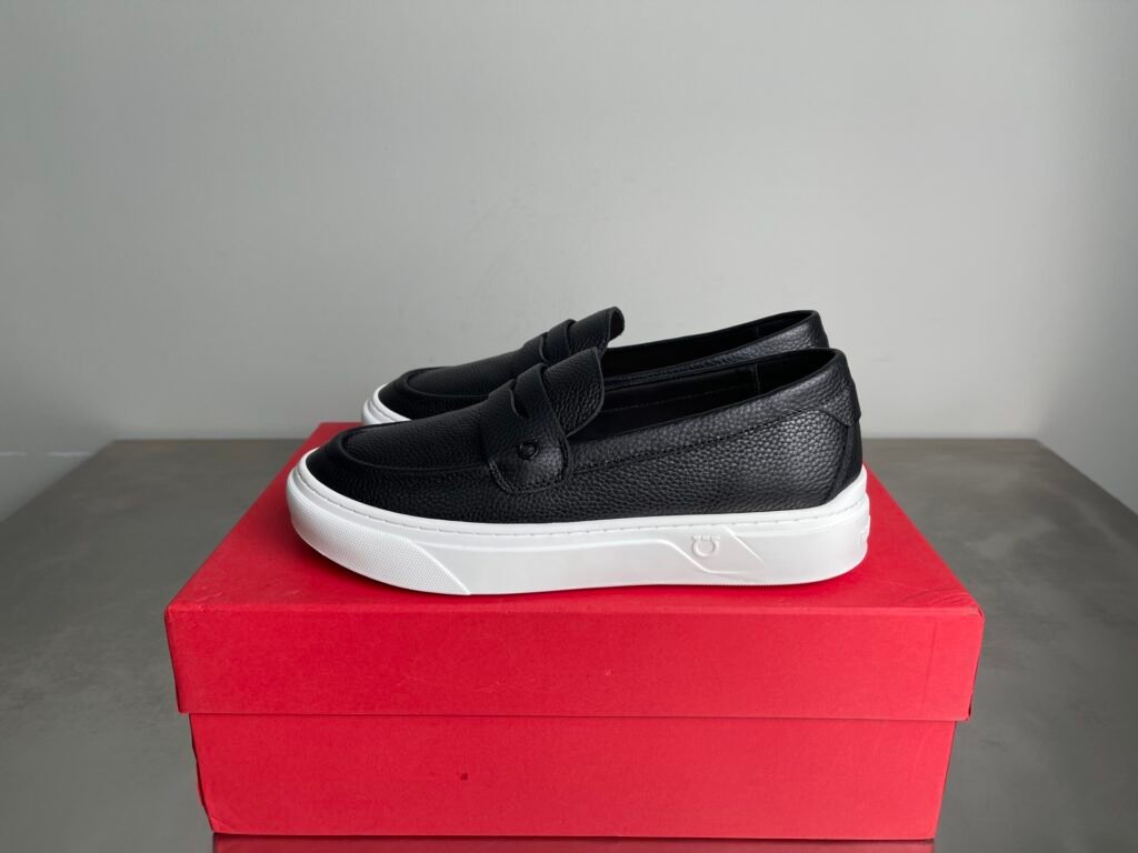 Ferragamo baskets slip-on en cuir