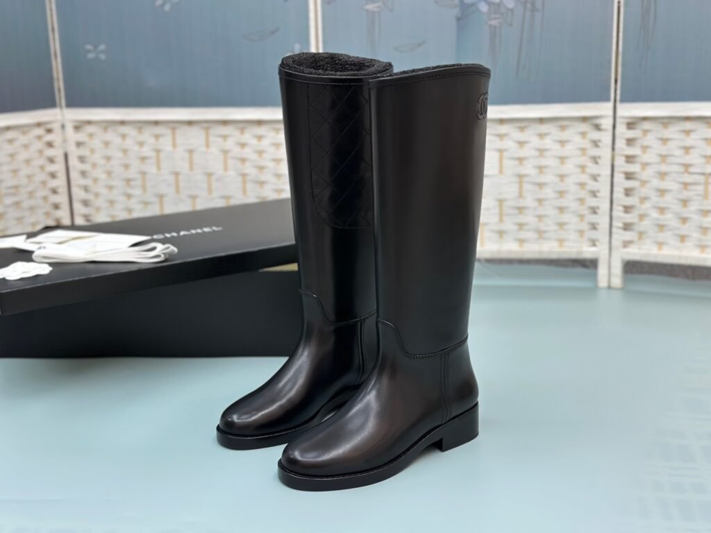 Chanel Bottes hautes CC