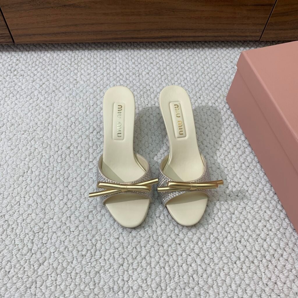 Miu Miu Sandales kitten heel à brides