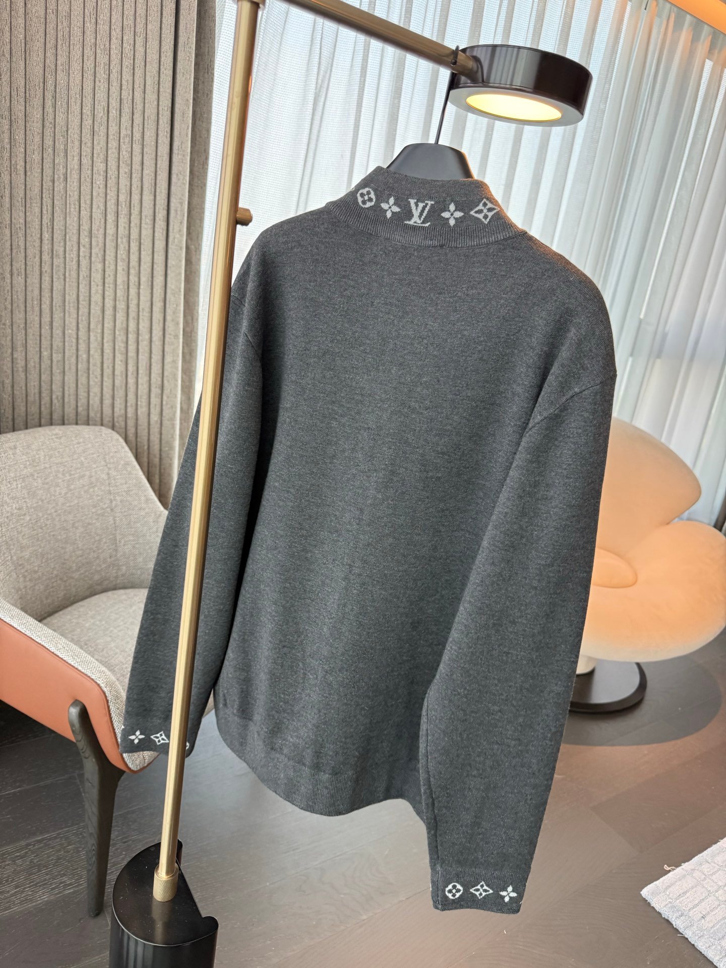 Louis Vuitton Monogram gilet zippé col montant